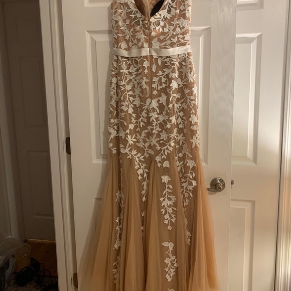 Sherri Hill Gown - Picture 4 of 6